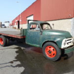 Te koop een originele Nederlands geleverde Studebaker truck.